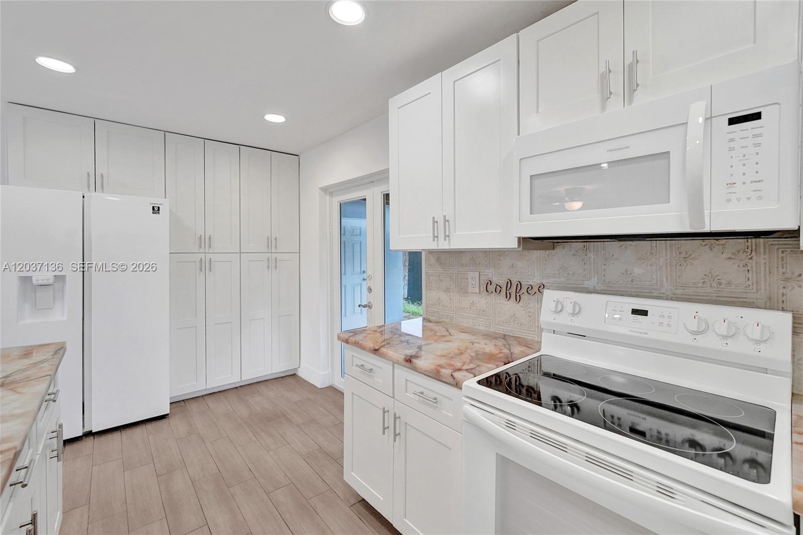 5701 Southwest 37th Street Davie, FL 33314 - Photo 23 of 73
