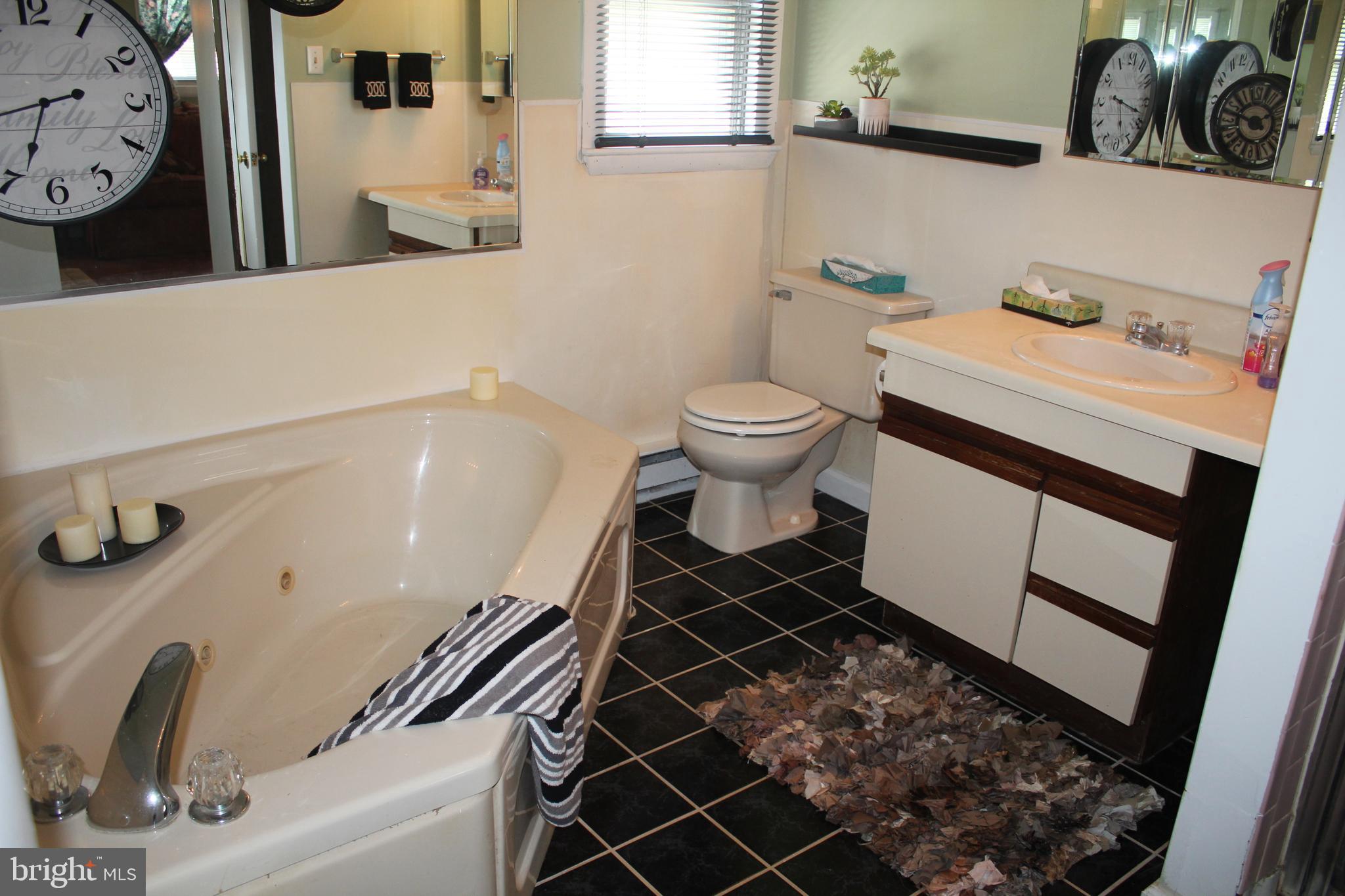 12439 West Torquay Road Ocean City, MD 21842 - Photo 22 of 24 Full bathroom, off living room and second bedroom