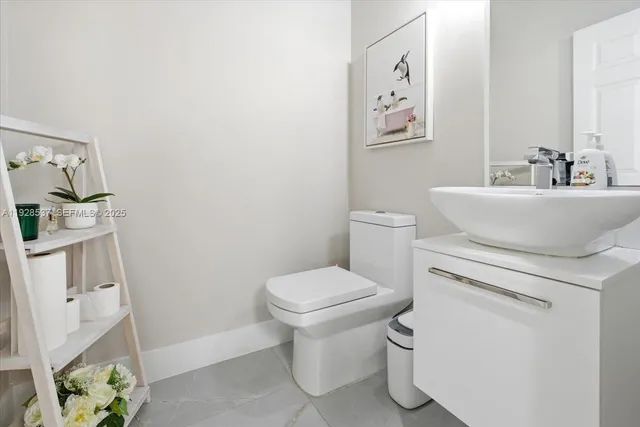 a view of livingroom with furniture and window