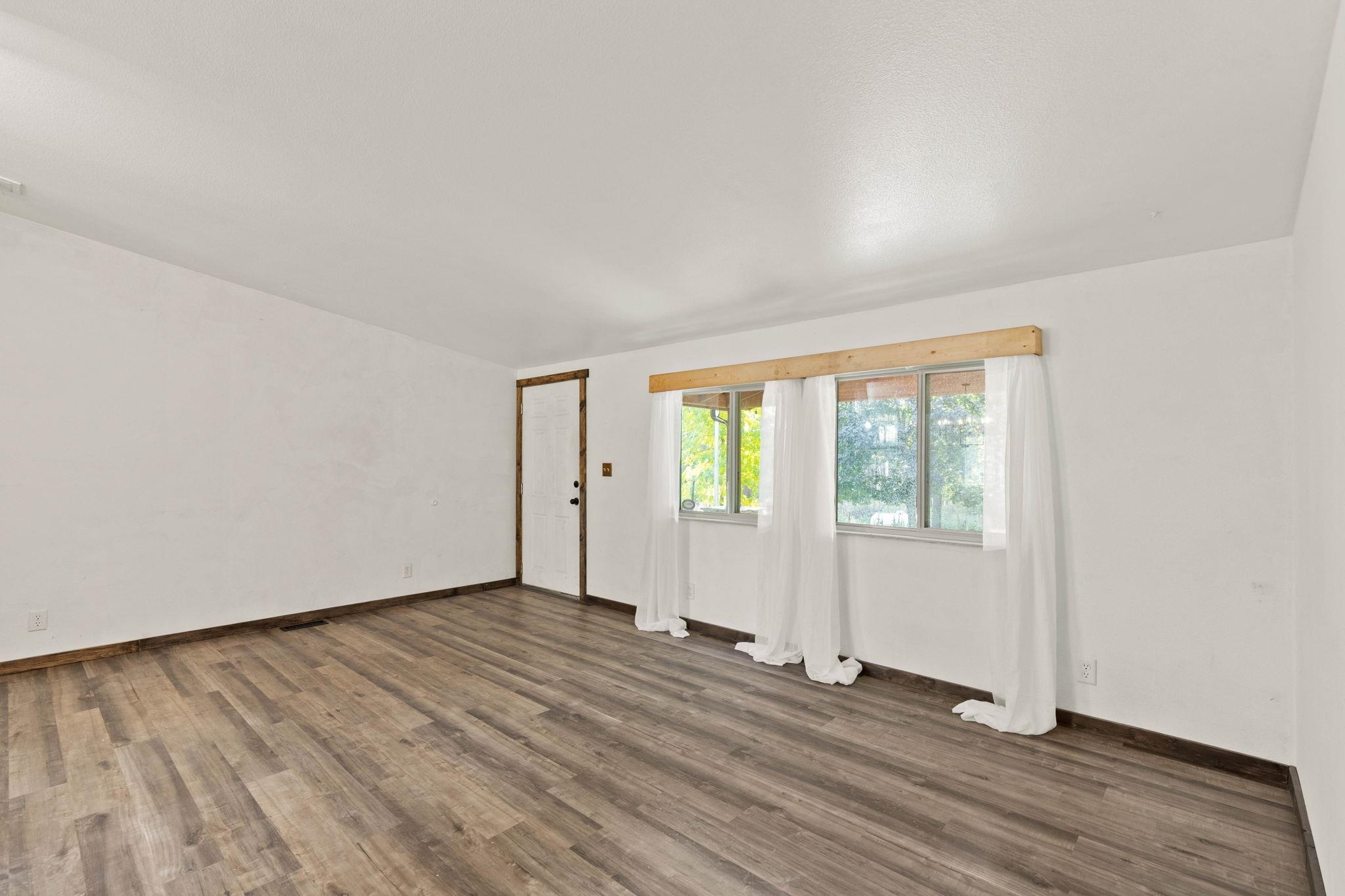 42204 North Darknell Road Elk, WA 99009 - Photo 7 of 41