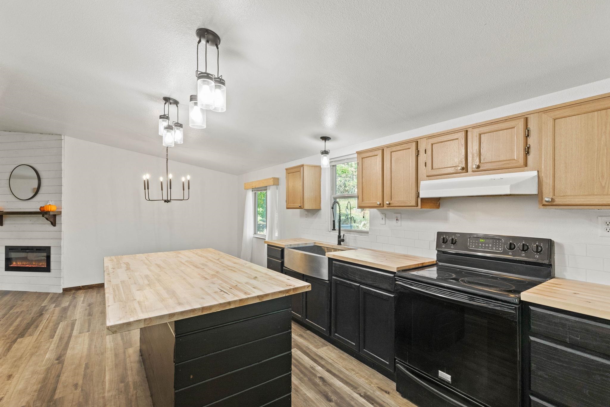 42204 North Darknell Road Elk, WA 99009 - Photo 9 of 41