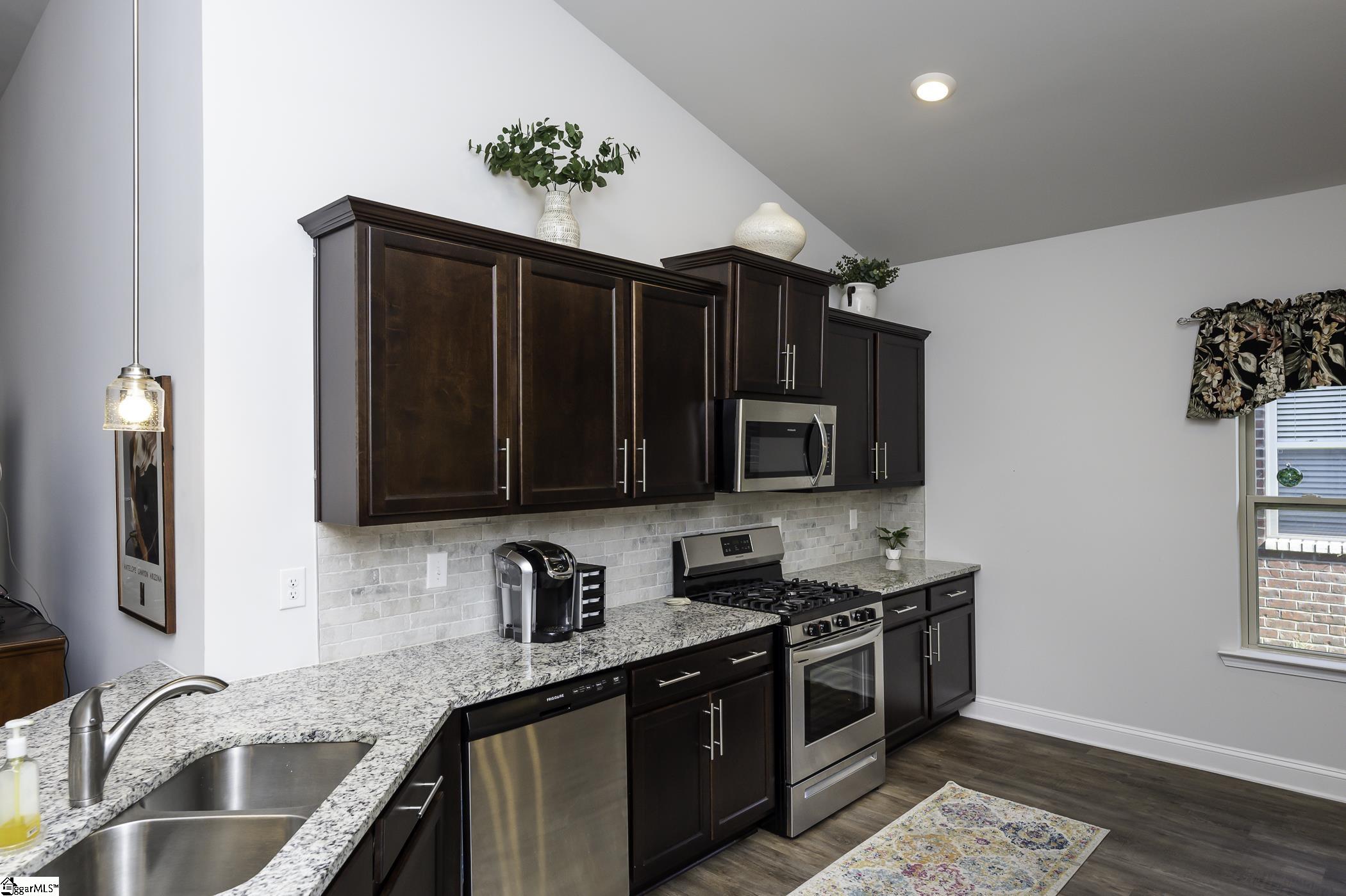 718 Radner Way Boiling Springs, SC 29316 - Photo 4 of 30 Gallery Image 4