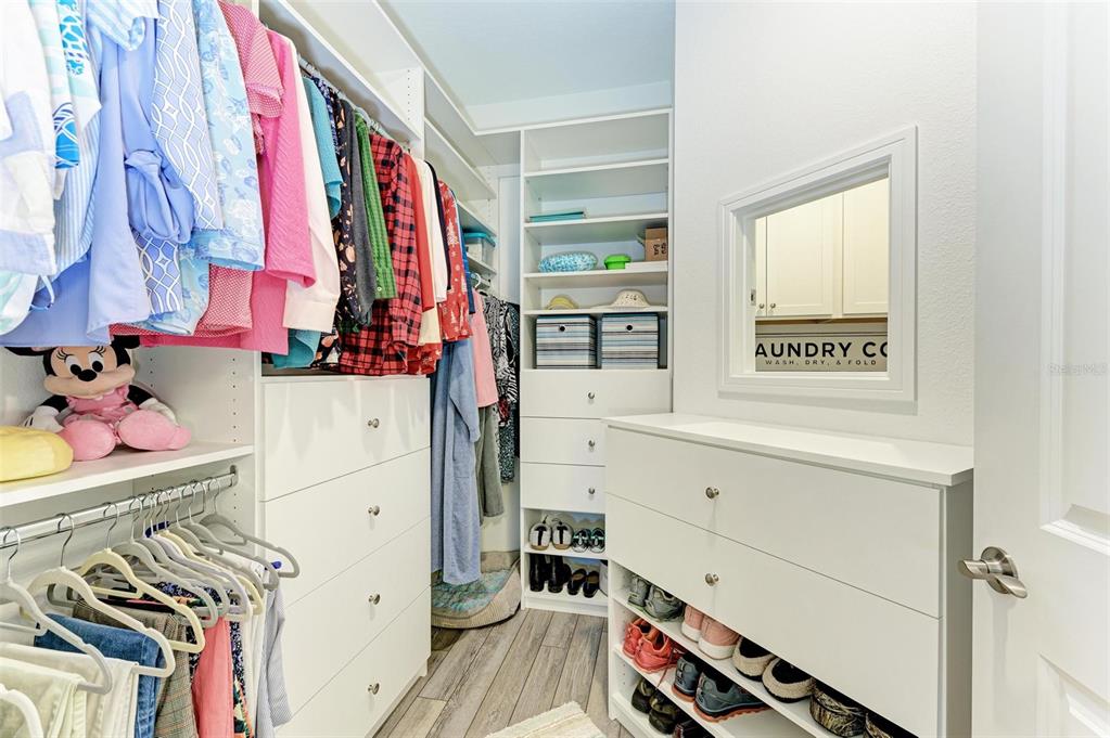 9272 Ballaster Pointe Loop Parrish, FL 34221 - Photo 27 of 79 a view of walk in closet