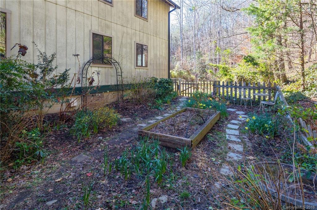 742 Calhoun Trail Rutherfordton, NC 28139 - Photo 18 of 36 Gallery Image 18