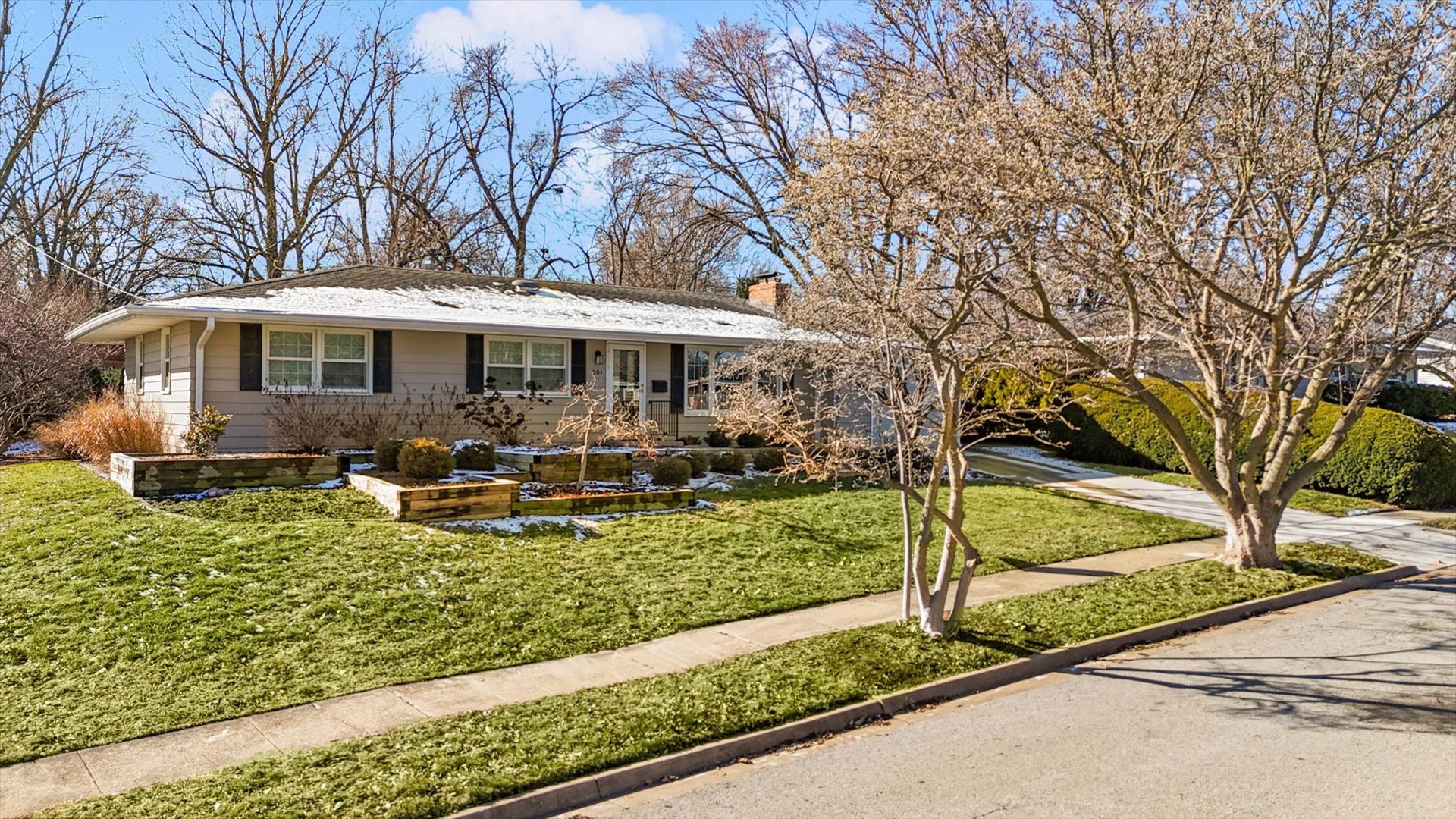201 Ellis Avenue Normal, IL 61761 - Photo 2 of 28 a front view of house with yard and trees