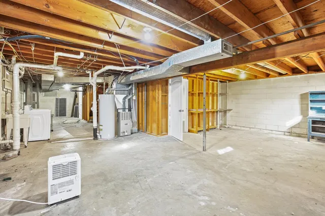 $234,000 | 201 Ellis Avenue, Normal, IL 61761