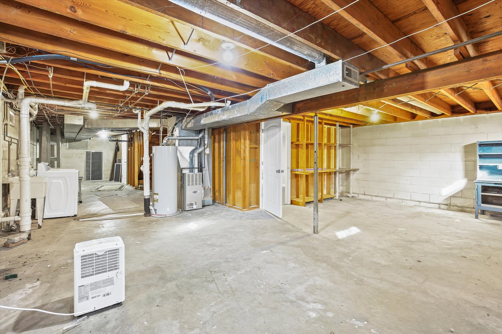 201 Ellis Avenue Normal, IL 61761 - Photo 24 of 28 a view of an empty room