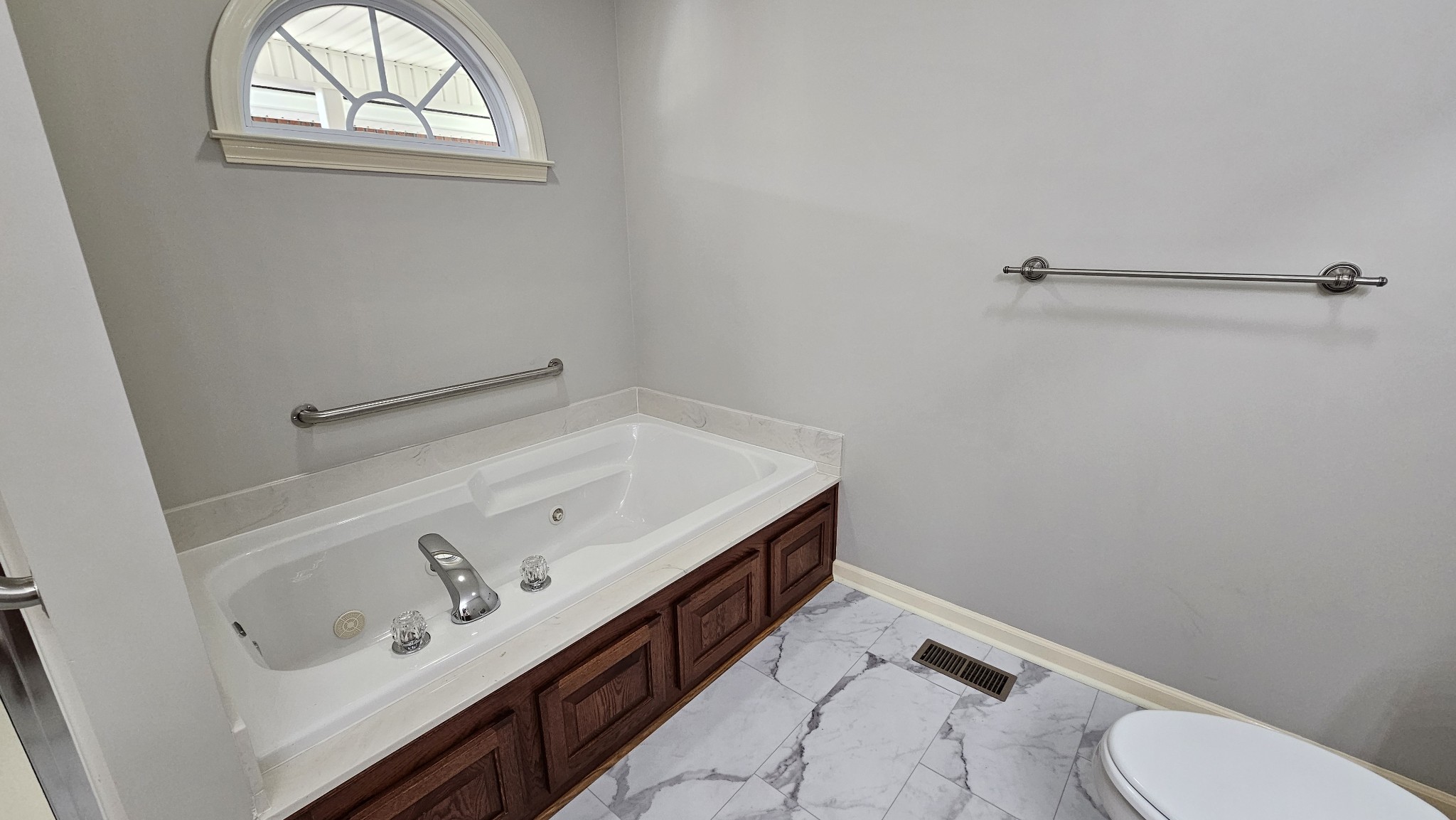 10985 Missionary Ridge Road Bon Aqua, TN 37025 - Photo 35 of 43 a bathroom with a sink and a toilet