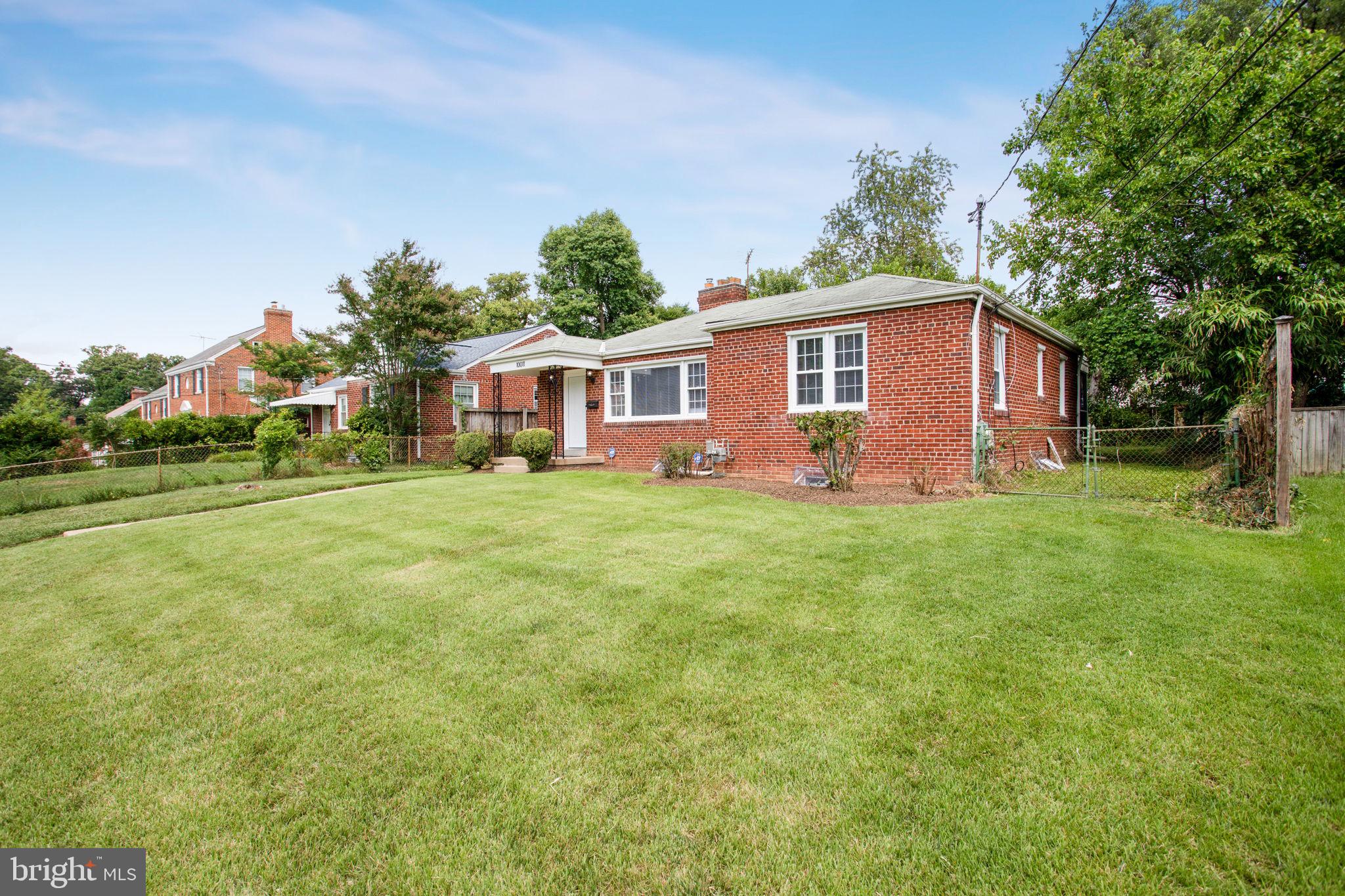 10011 Reddick Drive Silver Spring, MD 20901 - Photo 3 of 36