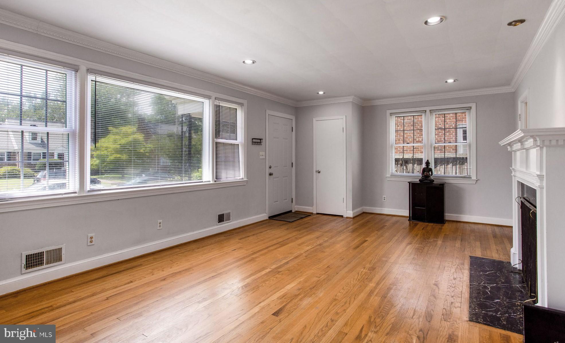 10011 Reddick Drive Silver Spring, MD 20901 - Photo 4 of 36