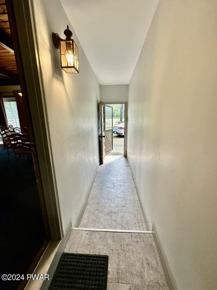 2391 Eagle Path Bushkill, PA 18324 - Photo 29 of 36 PoconoEntry