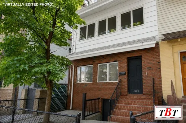 $1,499,000 | 1382 East 15th Street | The Lindens