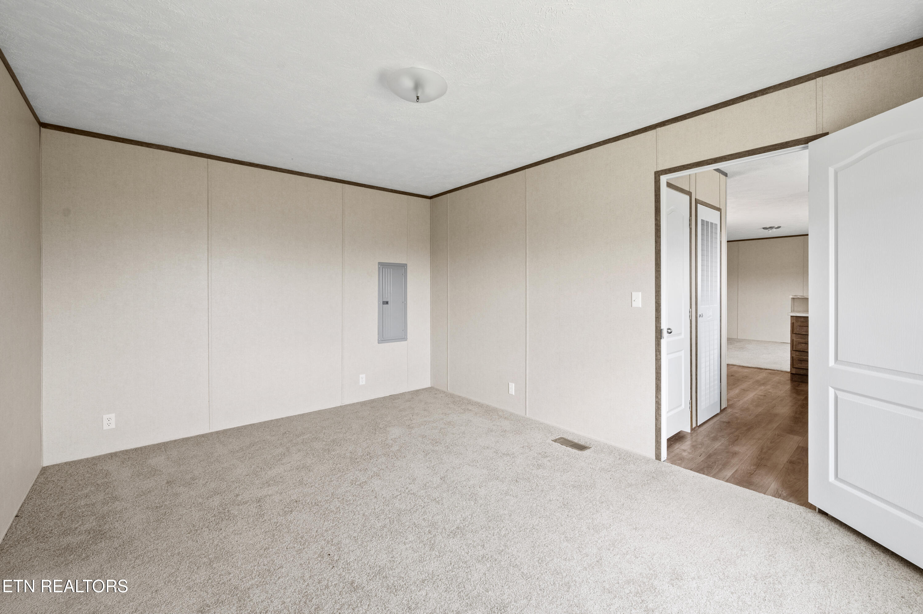 750 Bethlehem Road La Follette, TN 37766 - Photo 16 of 50 Primary to kitchen