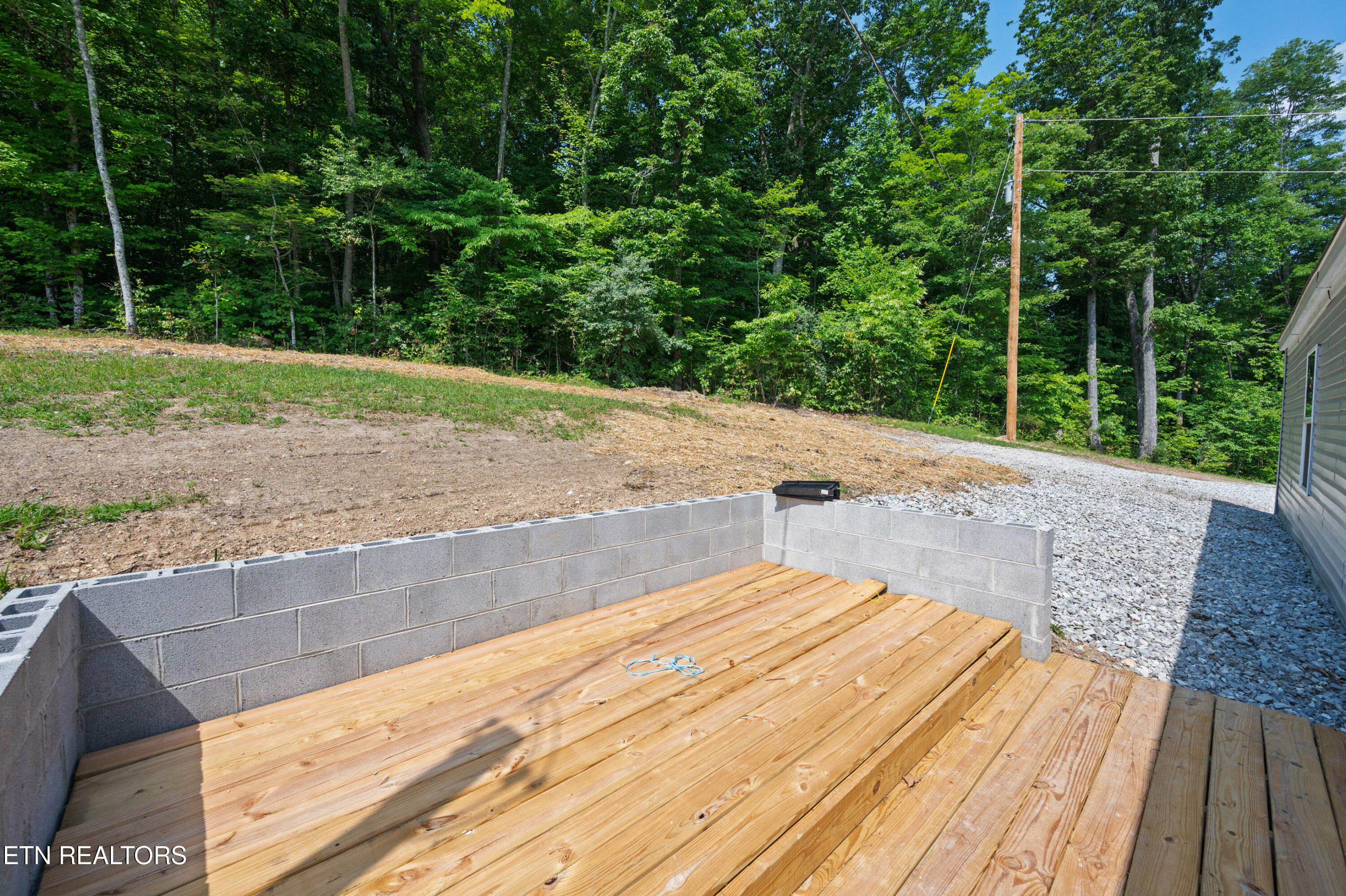 750 Bethlehem Road La Follette, TN 37766 - Photo 30 of 50 Brand new back deck
