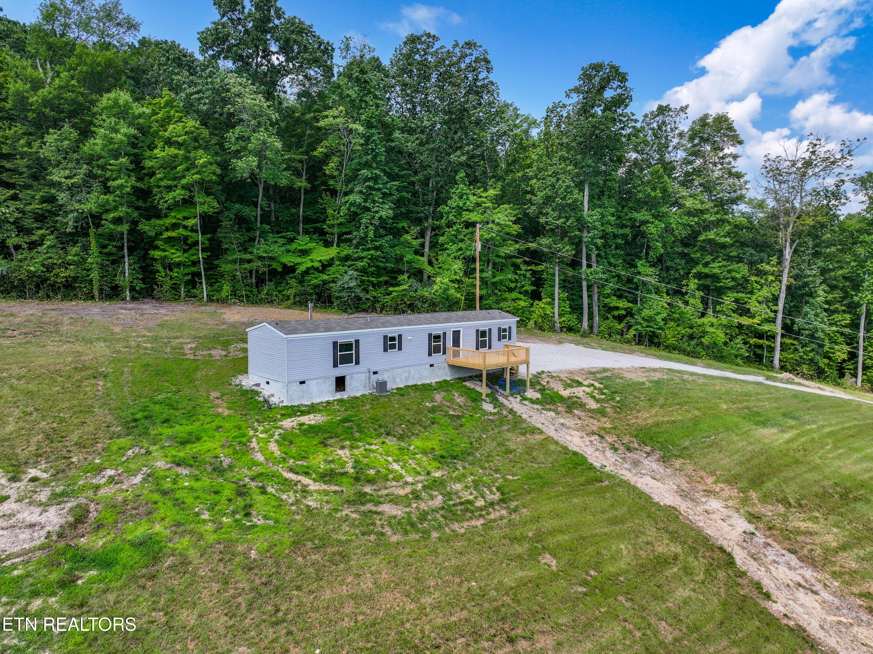 750 Bethlehem Road La Follette, TN 37766 - Photo 38 of 50 Front view