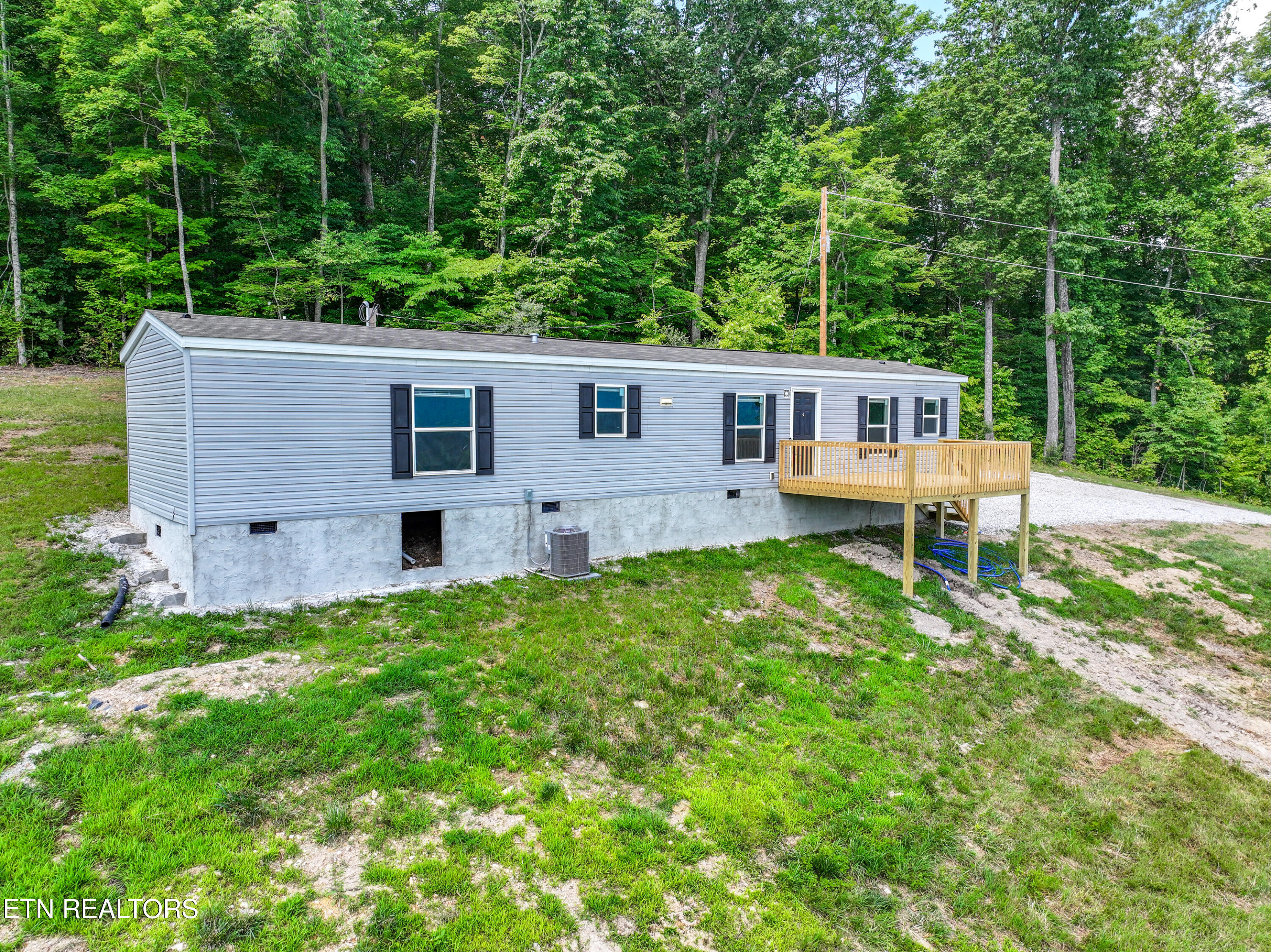 750 Bethlehem Road La Follette, TN 37766 - Photo 39 of 50 Front view 2