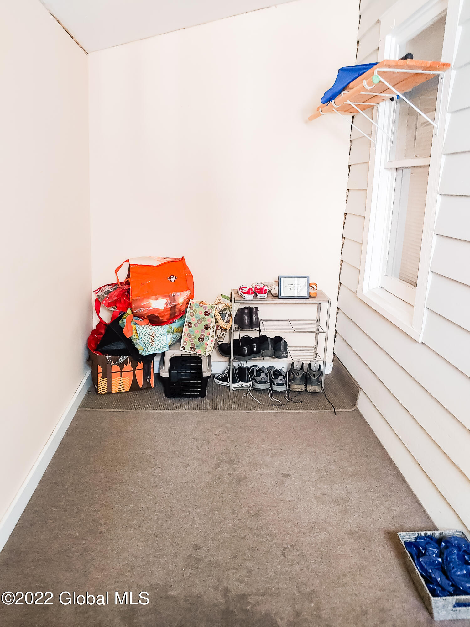 321 Princetown Road Rotterdam, NY 12306 - Photo 7 of 19 Mudroom