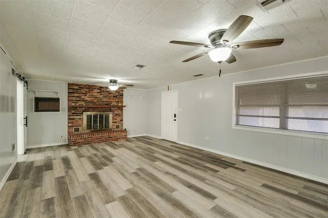 $135,000 | 400 South Bailey Street, Electra, TX 76360