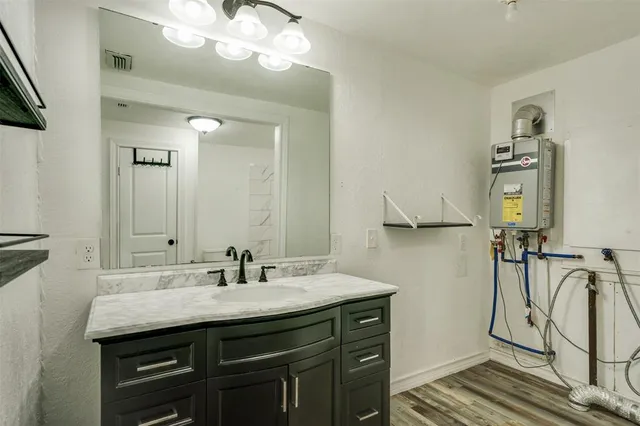 $135,000 | 400 South Bailey Street, Electra, TX 76360