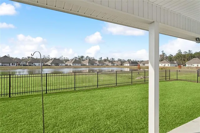 $380,000 | 39565 White Sand Lane, Ponchatoula, LA 70454