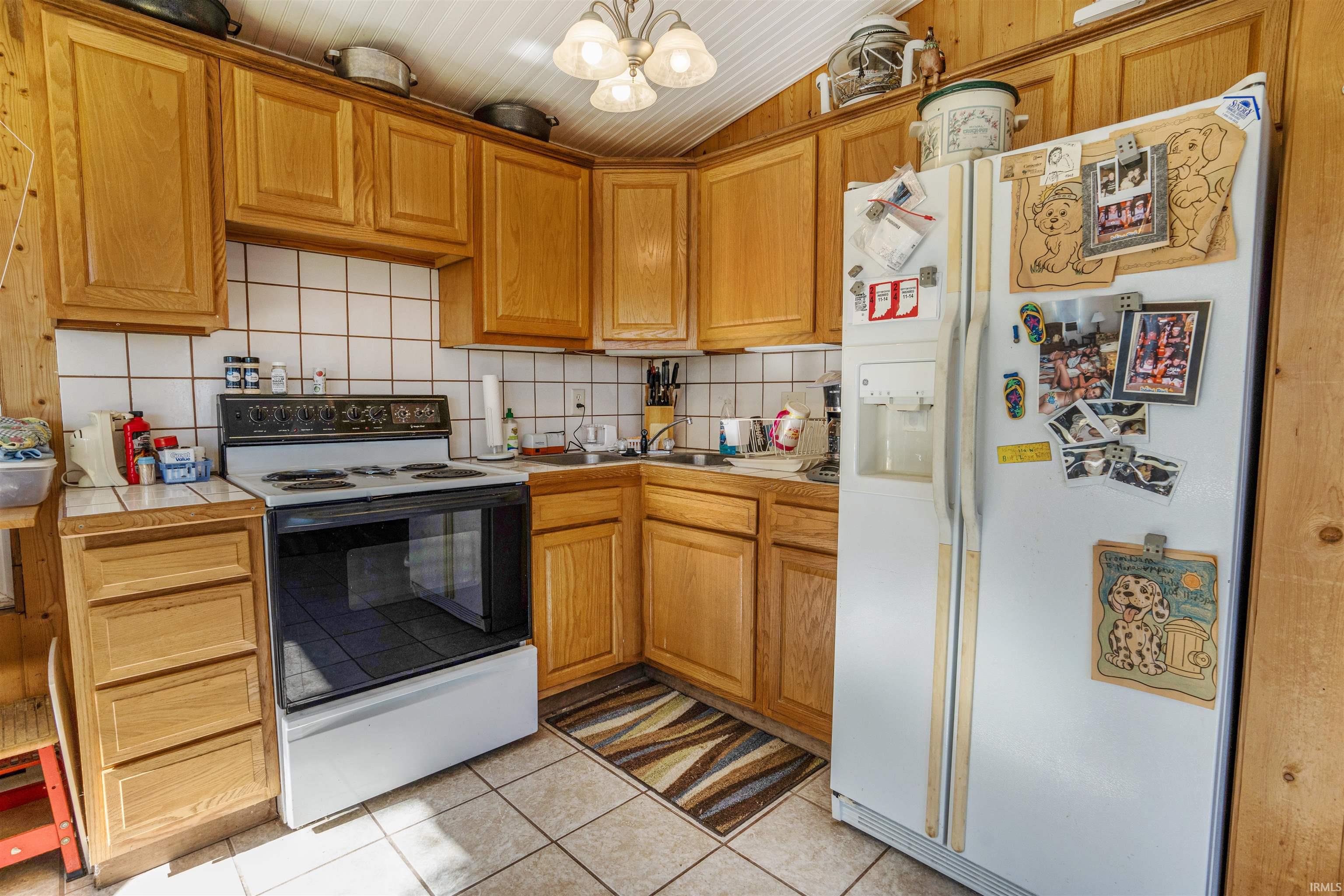 5784 Golden Hills Road Monticello, IN 47960 - Photo 4 of 12 Gallery Image 4