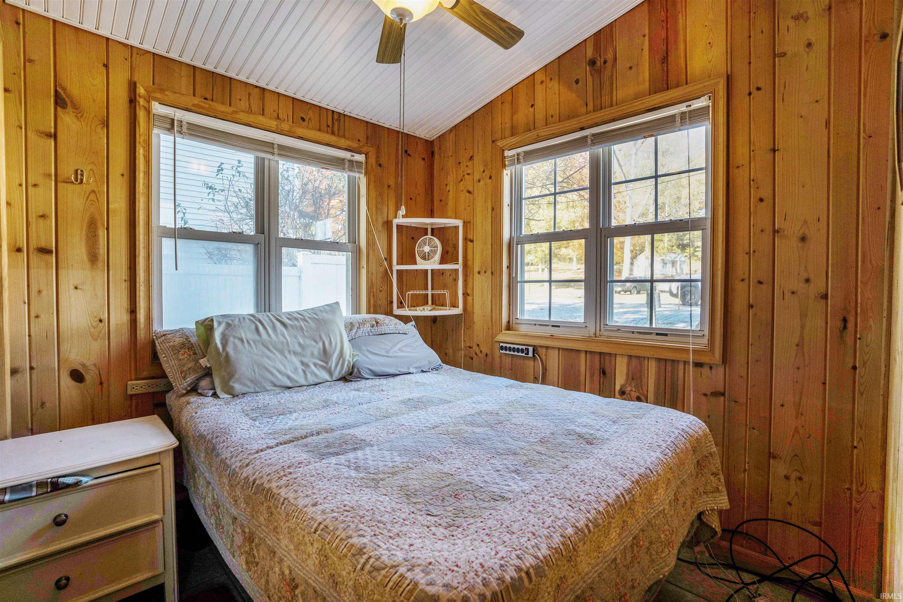 5784 Golden Hills Road Monticello, IN 47960 - Photo 5 of 12 Gallery Image 5