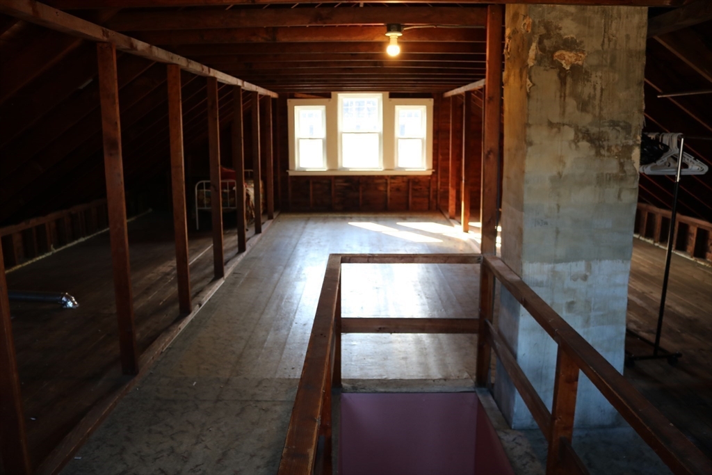 14 Abbott Road Gloucester, MA 01930 - Photo 13 of 19 Gallery Image 13