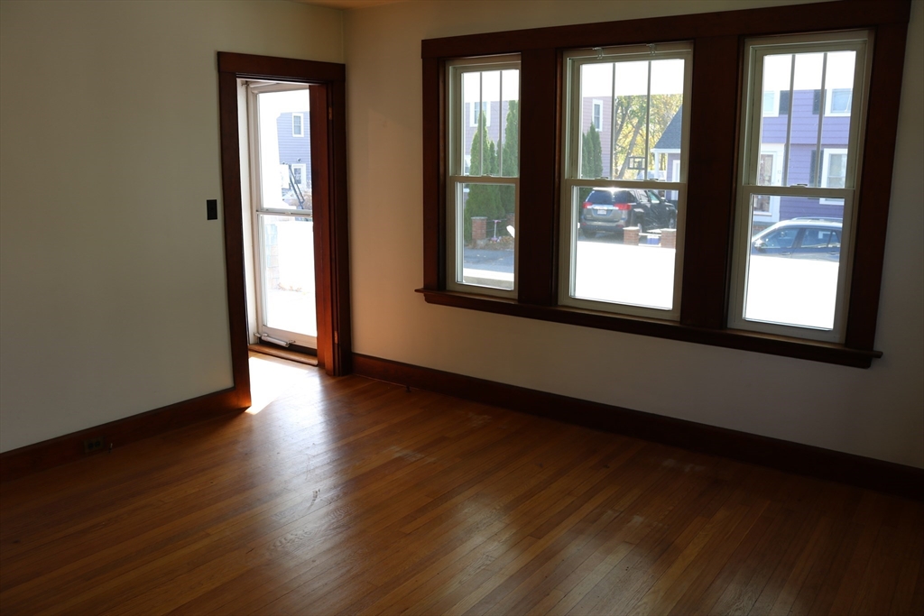 14 Abbott Road Gloucester, MA 01930 - Photo 3 of 19 Gallery Image 3
