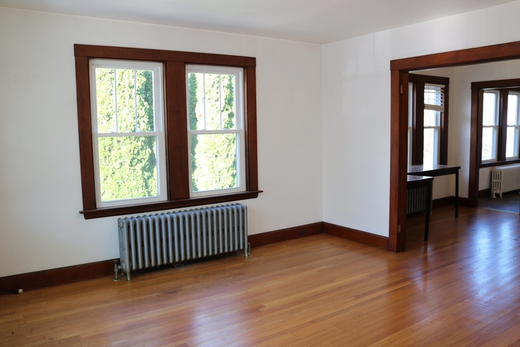 14 Abbott Road Gloucester, MA 01930 - Photo 4 of 19 Gallery Image 4