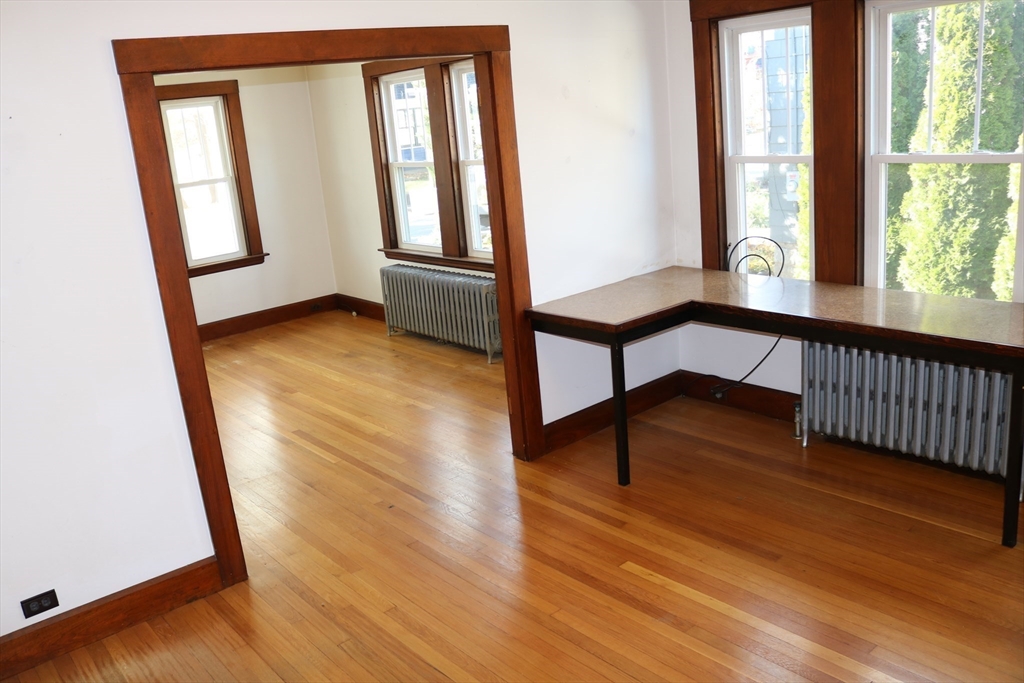 14 Abbott Road Gloucester, MA 01930 - Photo 5 of 19 Gallery Image 5
