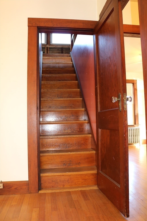 14 Abbott Road Gloucester, MA 01930 - Photo 7 of 19 Gallery Image 7