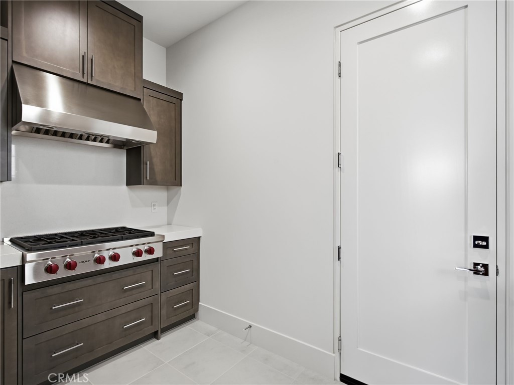 454 Ridgecrest Irvine, CA 92602 - Photo 14 of 46 Side Kitchen