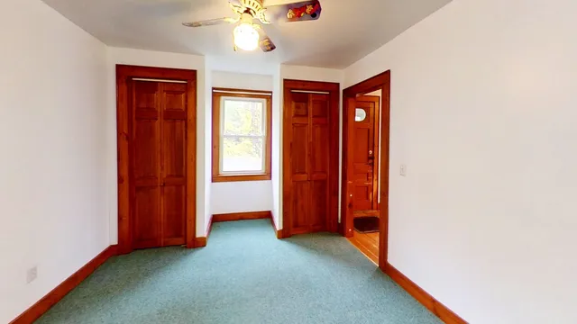 $259,900 | 21 Ledge Road, Lyndon, VT 05851