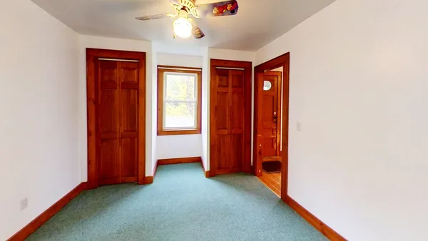 $259,900 | 21 Ledge Road, Lyndon, VT 05851