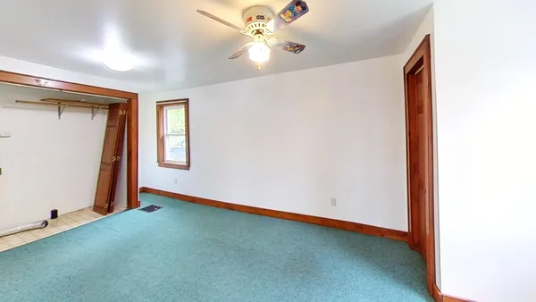 $259,900 | 21 Ledge Road, Lyndon, VT 05851