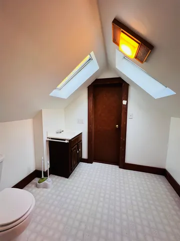 $259,900 | 21 Ledge Road, Lyndon, VT 05851