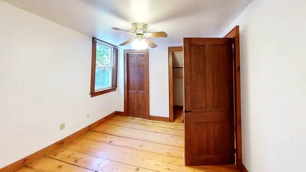 $259,900 | 21 Ledge Road, Lyndon, VT 05851