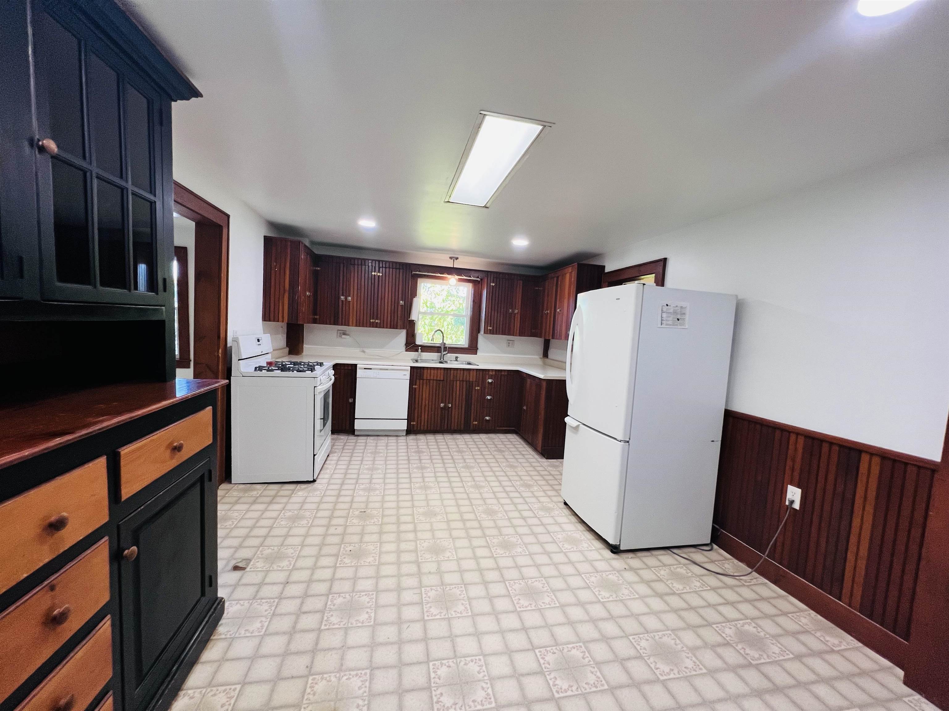 21 Ledge Road Lyndon, VT 05851 - Photo 8 of 57