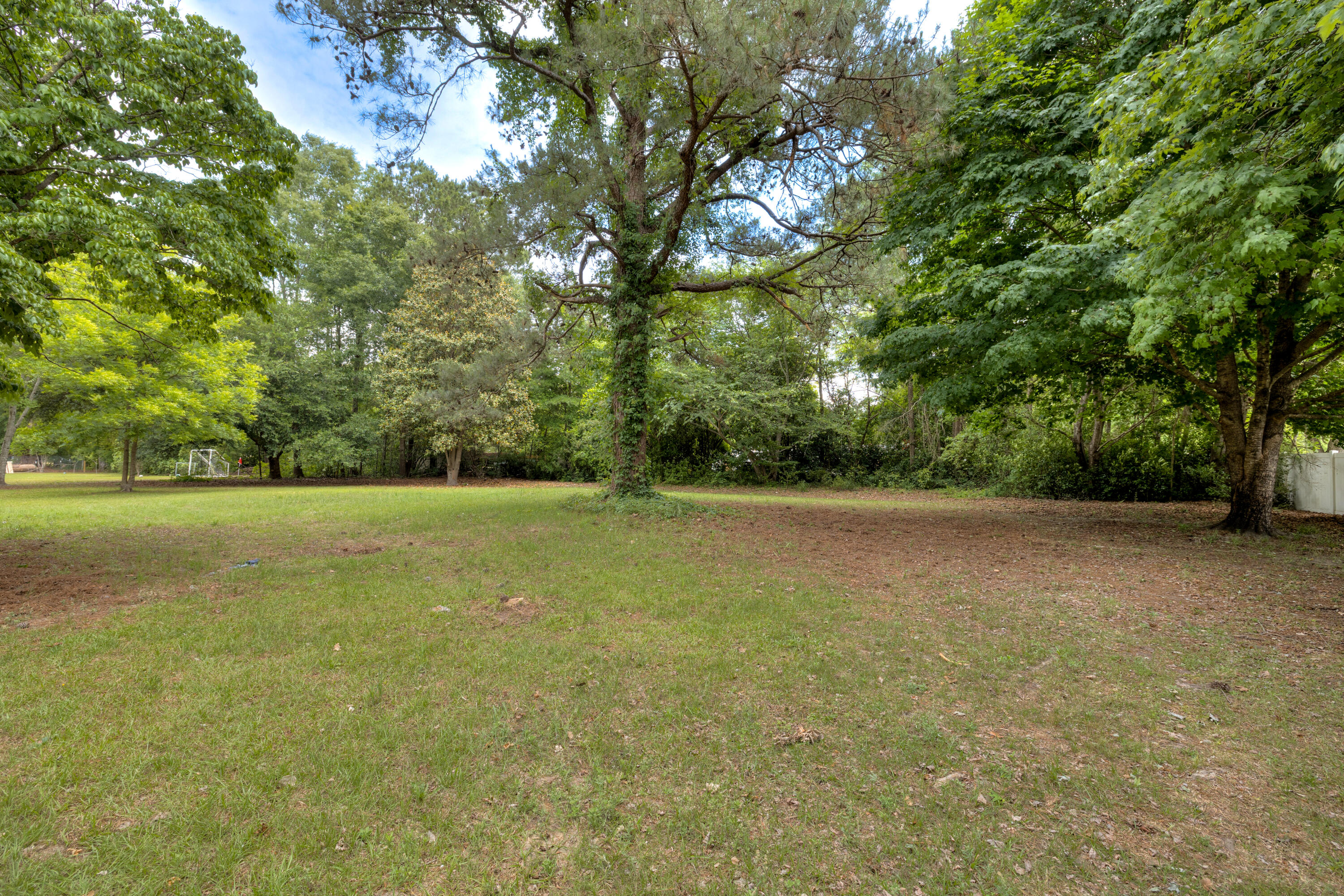 2001 Beckwood Road Sumter, SC 29153 - Photo 22 of 59 16