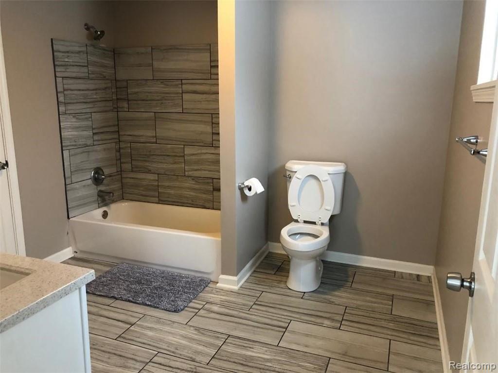 7311 Rory Street Grand Blanc, MI 48439 - Photo 11 of 25 bth2.jpg