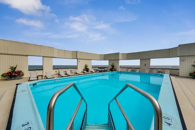 $1,175,000 | 990 North Lake Shore Drive, Unit 16A, Chicago, IL 60611