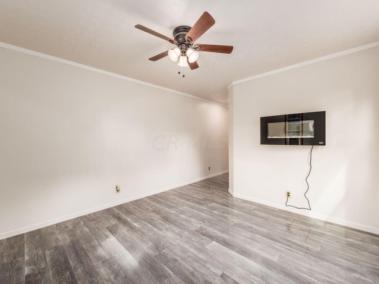 34571 Hunters Woods Road Logan, OH 43138 - Photo 16 of 33 C_-_34571_Hunters_Woods_045