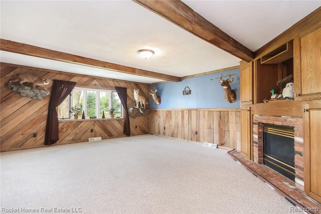 9983 Minx Road Temperance, MI 48182 - Photo 13 of 40 016-Family_Room-4977347-medium.jpg