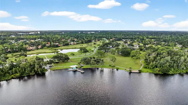 a picture of a wall with a white wall