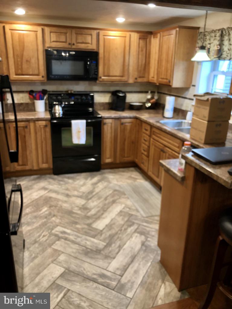 675 Winterstown Road Red Lion, PA 17356 - Photo 4 of 25