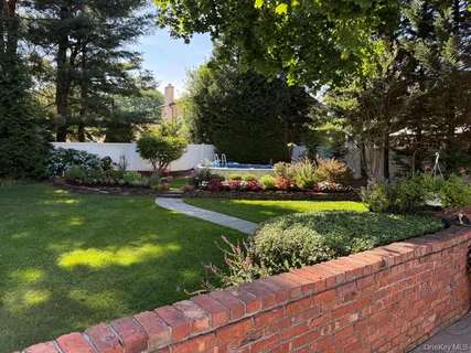 $1,499,000 | 211 Berry Hill Road, Syosset, NY 11791