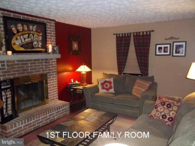 9328 Ramblebrook Road Nottingham, MD 21236 - Photo 1 of 28 Family Room