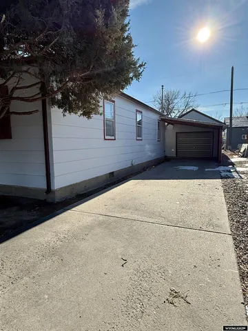 $180,000 | 1304 Howell Avenue, Worland, WY 82401