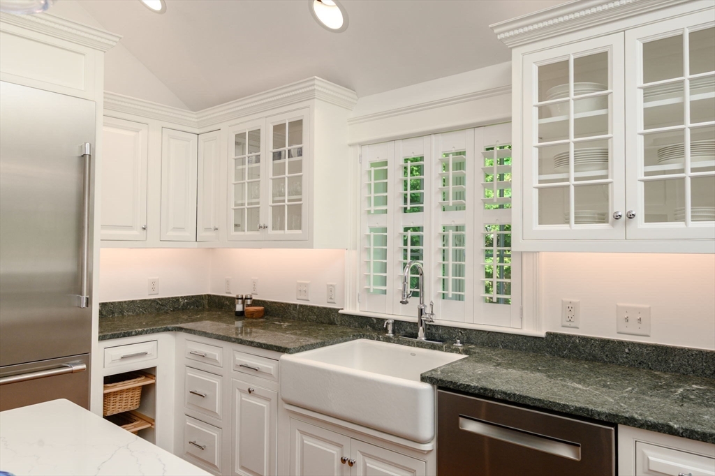 20 Nichols Road Cohasset, MA 02025 - Photo 14 of 39