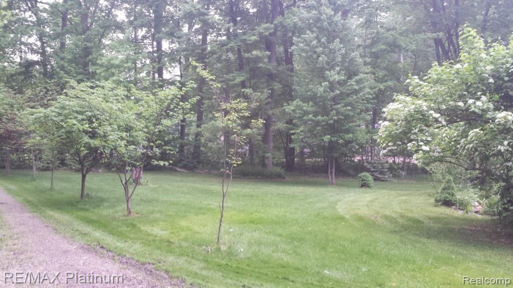 15331 Murray Road Byron, MI 48418 - Photo 4 of 29 20140602_184618.jpg